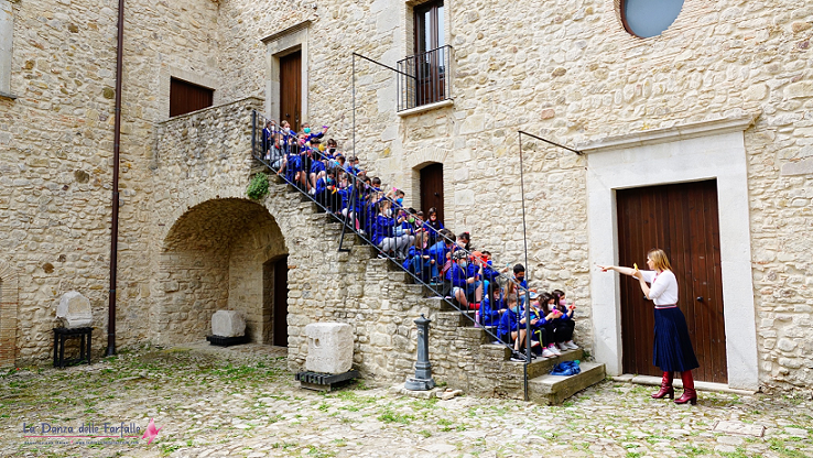 Laboratorio con i bambini di SantAgata La Danza delle Farfalle 2022 sito